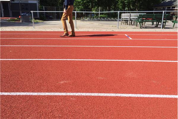 Renovatie kunststof atletiekpiste in PU - Sportinfrabouw NV